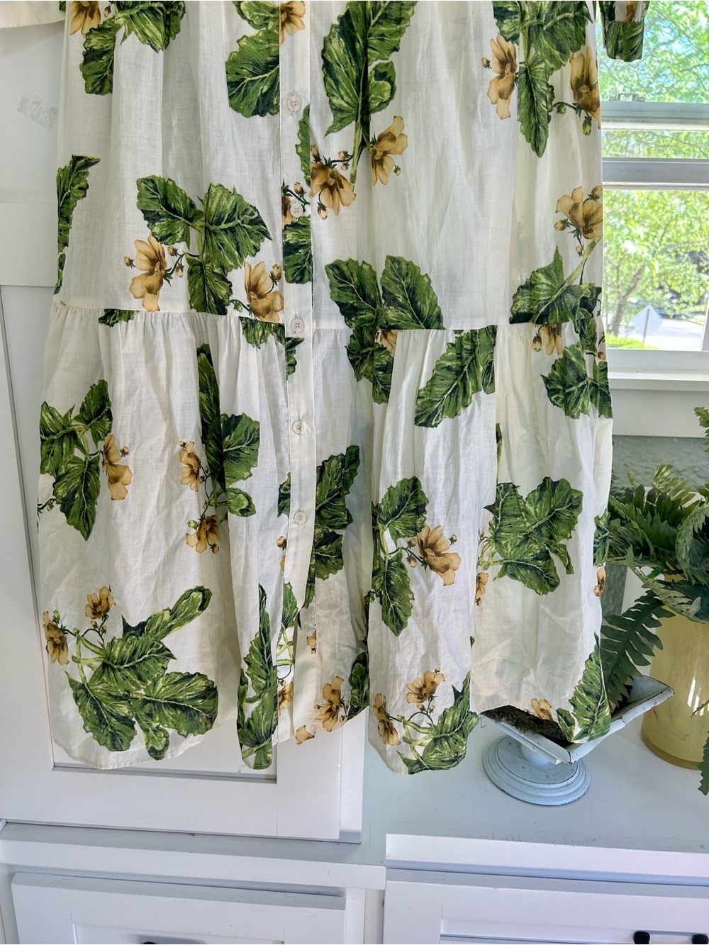 Zara limited edition maxi dress w/ cream & palm print. Size USA Small - Picture 4 of 8